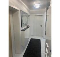 Modernisierte 3 Zimmer Wohnung mit Stellplatz und Balkon - Essen Stadtbezirk V