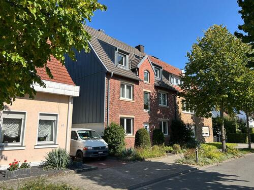 Foto - Große & helle Maisonettewohnung Mitten in COE zu vermieten