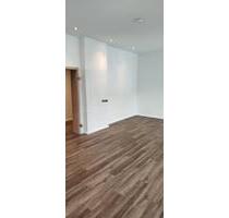 Stilvoll wohnen im kernsanierten Altbau – 100 qm, provisionsfrei - Hof Altstadt