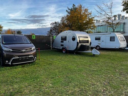 Foto - WOHNWAGENSTELLPLATZ - BOOTE - ANHÄNGER -
