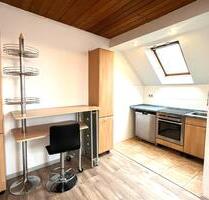 Teilmöblierte DG Wohnung mit Tageslichtbad - Hackenheim