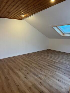 Foto - 3.5 Zimmer Dachgeschoßwohnung zur Miete in Heppenheim (Bergstraße)