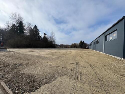 Foto - Abstellfläche Stellfläche zu vermieten 2.000 m² im Gewerbegebiet