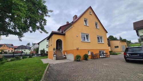 Foto - Einfamilienhaus für 7 köpfige Familie mit Garten und Garage