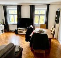 Zentrale 4,5-Zimmer-Wohnung mit Terrasse - Hof Altstadt