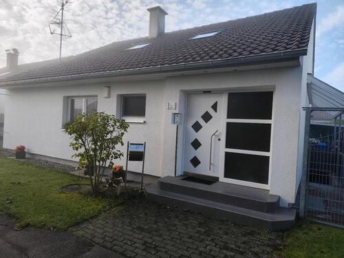 Foto - Haus mit Garage Ortsteil Lindenhof zu verkaufen
