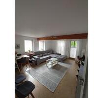 Helle 3-Zi-Whg, Rosdorf-Zentrum, Kochnische, Bad, Balkon, Stellpl