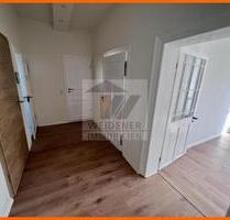 Moderne 3-Zimmer-Wohnung mit EBK und direktem Zugang zum HofTerrasse - Gera Alt-Taubenpreskeln