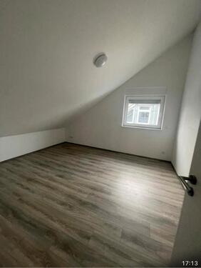 Foto - 4 ZKDB, 110 m², Balkon, Parkplatz, Garten in Würselen