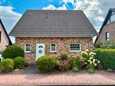 Foto - Traumhaus in Bad Oldesloe mit Pool, Anbau u.sonniger Dachterrasse
