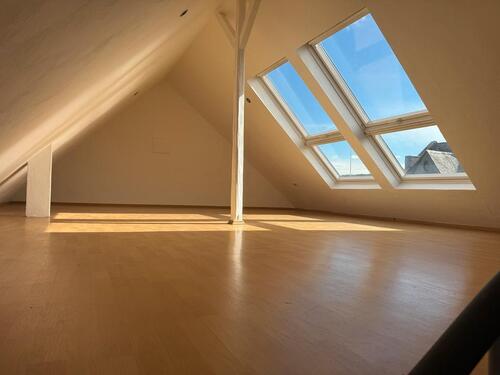 Foto - Große Dachgeschoss Wohnung Ko Lützel ideal als WG