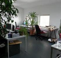 Coworking, Büro, Schreibtisch, Arbeitsplatz Nähe Rathaus Neukölln - Berlin