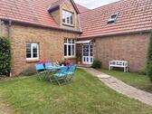 Foto - Möblierte 3- Zimmer Landhauswohnung-Schwerin 64 m² Garten Carport