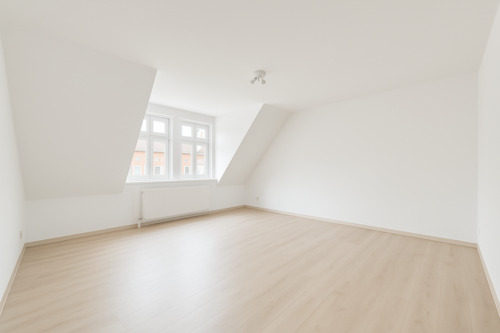 Foto - Großzügige 3-Zimmer-Wohnung mit 95 m² und Einbauküche in zentraler Lage von Mühlhausen – hell und modern!