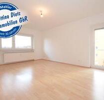DIETZ: 2 Zimmerwohnung mit Einbauküche, modernem Wannenbad, KFZ-Stellplatz in Dieburg!