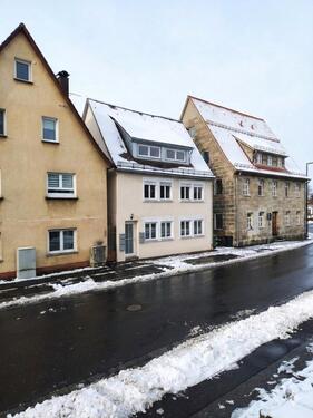 Foto - Großzügige 3-Zi.DG-Wohnung: 102 m², Parkett, Terrasse,Schnaittach