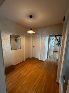 Foto - Charmante 3-Zimmer-Wohnung ab sofort ca 70qm teilw. Möbiliert