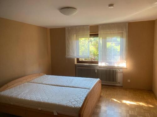 Foto - Helle und große 6 Zimmer Wohnung mit großer Garage.