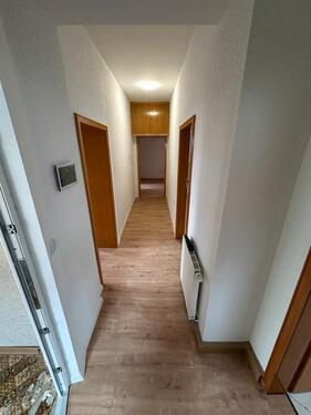 Foto - Neu renoviert 4 Zimmer, Küche und Bad mit Einbauküche