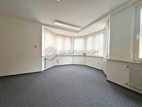 Foto - Helle Büro- oder Praxisfläche im 1. OG mit Gestaltungsspielraum in zentraler Innenstadtlage