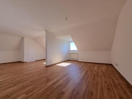 Foto - 2 Zimmer Dachgeschoßwohnung zur Miete in Wiesbaden