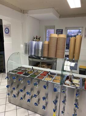 Foto - Vielseitige Ladenfläche - Imbiss, Café inklusive Lieferauto