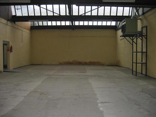 Foto - Lagerhalle mit Zusatzräumen - 1.172,00&nbsp;EUR Kaltmiete, ca.&nbsp; 319,00&nbsp;m&sup2;