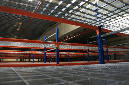 Foto - Lager Großlager Trockenlager Lagerfläche Logistik Fulfillment