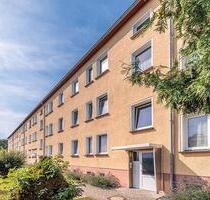 3-Raum-Wohnung mit Balkon - 325,00 EUR Kaltmiete, in Eisleben (Lutherstadt) (PLZ: 06295)