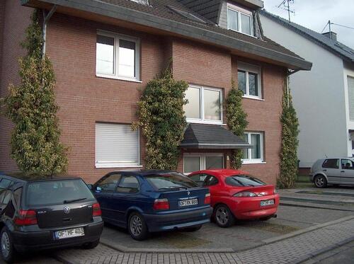 Foto - Renovierte 2,5 Zimmer Wohnung im ruhigem Haus
