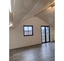 Dachwohnung 65 qm - 750,00&nbsp;EUR Kaltmiete, ca.&nbsp; 65,00&nbsp;m&sup2; in Blieskastel (PLZ: 66440)