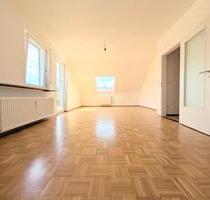 Helle 3-Zimmer-Dachgeschosswohnung mit Balkon - Nähe Klinikum - Bamberg Am Bruderwald