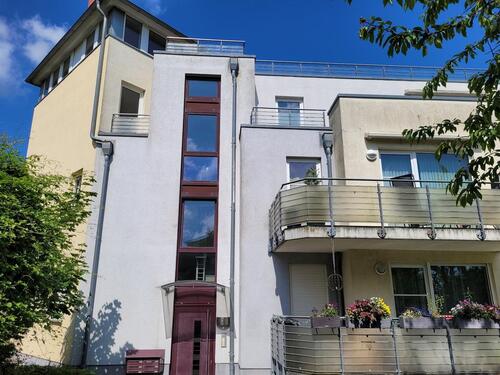 Foto - Charmante 2-Zimmer in schöner Wohnanlage-Tiefgaragenstellplatz-Wannenbad-Terrasse