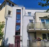 Charmante 2-Zimmer in schöner Wohnanlage-Tiefgaragenstellplatz-Wannenbad-Terrasse - Papendorf