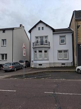 Foto - Grenznah & Modern: Stilvolles Einfamilienhaus in Top-Lage