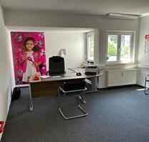 Büroräume Oberkochen - 680,00&nbsp;EUR Kaltmiete, ca.&nbsp; 131,00&nbsp;m&sup2; in Oberkochen (PLZ: 73447)