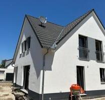 2 Familienhaus, Schnaittach neuwertig von privat