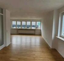 Lichtdurchflutete 3,5-Zimmer-Wohnung in Hessigheim zu vermieten