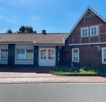 Haus mit Einliegerwohnung in Bassum| 225 m²| Kernsaniert| Privat