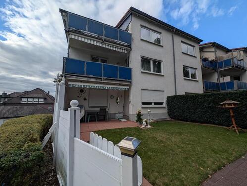 Foto - Geräumige 4-Zimmer-Wohnung mit Terrasse, Garage und Gartennutzung