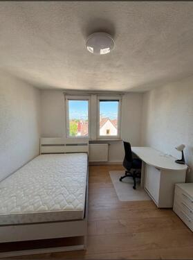 Foto - Frisch renoviertes WG Zimmer in 3er WG
