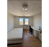 Frisch renoviertes WG Zimmer in 3er WG - Heilbronn Böckingen