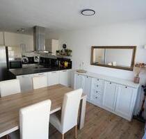 Helle Maisonette Wohnung In Homburg, 100qm, Garage inkl, Aufzug