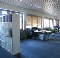 Zentral gelgenes geräumiges Büro in Elmshorn - Kölln-Reisiek