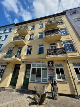 Foto - KTV-Whg. im DG: Laminat, Wohnkü. & EBK, Wannenbad, Gem-Garten