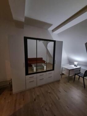 Foto - 1zimmer als WG - 850,00&nbsp;EUR Kaltmiete, ca.&nbsp; 100,00&nbsp;m&sup2;
