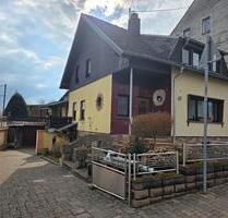 Vermietetes Zweifamilienhaus – stabile Kapitalanlage - Merchweiler