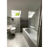 4 Zimmer Dachgeschosswohnung - 750,00&nbsp;EUR Kaltmiete, ca.&nbsp; 82,00&nbsp;m&sup2; in Adelsdorf (PLZ: 91325)