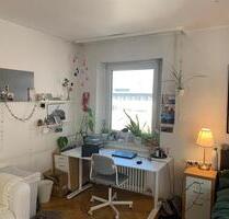 Schönes, großes WG-Zimmer (teilmöbliert) in 2er WG - Bayreuth City