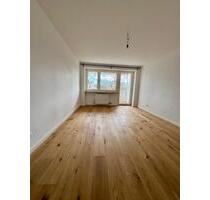 Kernsanierte 3-Zi-Wohnung I Erstbezug I Parkett + Küche + Balkon - München Thalkirchen-Obersendling-Forstenried-Fürstenried-S